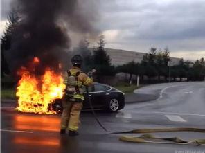国产电车起火事件视频,揭秘事故真相与安全警示
